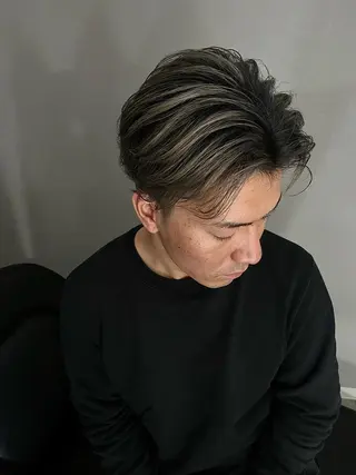 ミディアム カラー 穐田 司樹のヘアスタイル