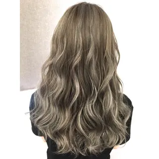 セミロング カラー 井上 一平のヘアスタイル