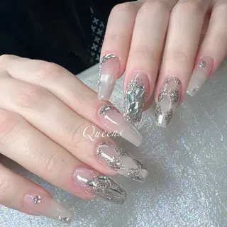 ネイル Queens テイのネイルデザイン