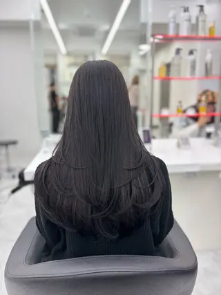 ロング カラー 抜け感レイヤー︴ ニュアンスカラーのヘアスタイル