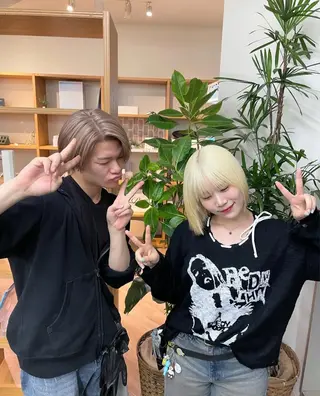 ミディアム カラー ハイトーンカラー / 美髪矯正/出口優斗のヘアスタイル