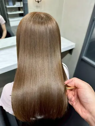 セミロング 透明感カラー momokaのヘアスタイル