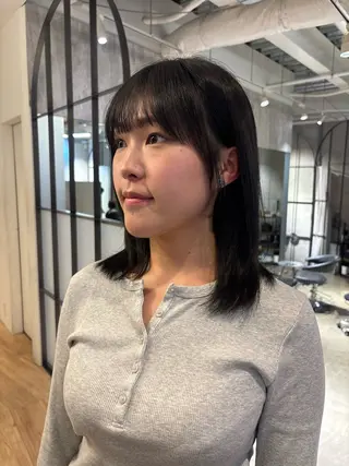 ミディアム 西田  美侑 /カットモデルのヘアスタイル