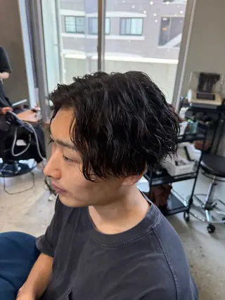 ミディアム パーマ メンズ 山田 翔夢のヘアスタイル