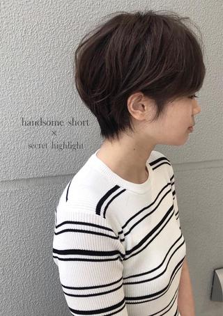 ショート 岸川 恭子のヘアスタイル