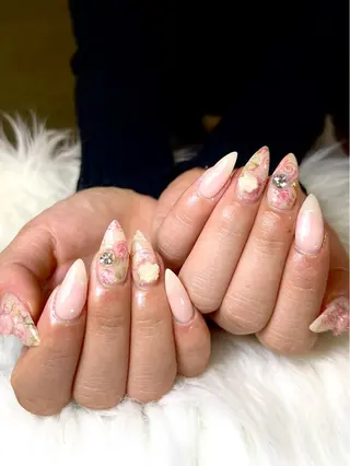 ネイル NiJi Nailsのネイルデザイン