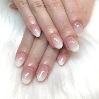 ネイル リスブラン🌱 IKUMIのネイルデザイン