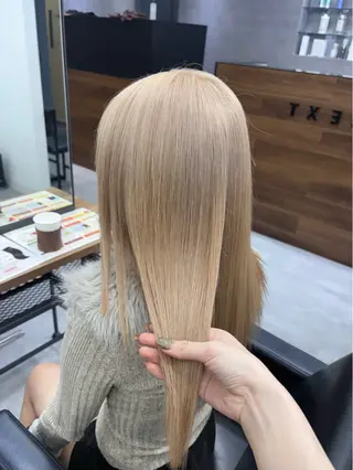 ミディアム カラー ENA💗NEXT /ハイトーンエクステのヘアスタイル