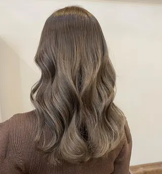 セミロング カラー マンツーマン 美容師💚コウブチのヘアスタイル