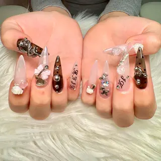 ネイル T.Lee Nail Lilyのネイルデザイン