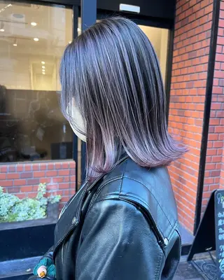 ミディアム トップスタイリスト/ アユミのヘアスタイル