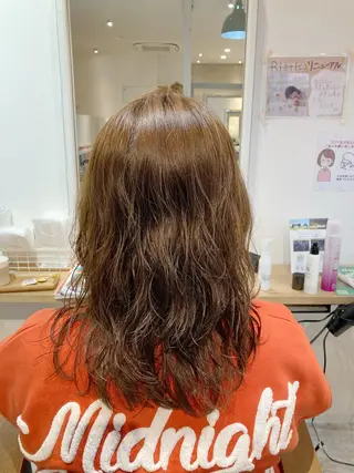 ミディアム パーマ 【女性指名No.1】 西口直子のヘアスタイル