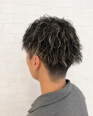 ショート パーマ メンズ 小沼 正悟のヘアスタイル