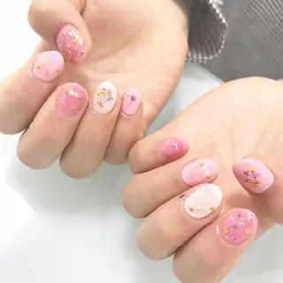 ネイル 板垣 綾乃のネイルデザイン