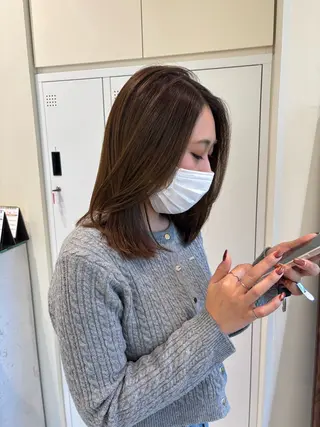 セミロング カラー 垢抜け小顔レイヤー オリーブ/スミレのヘアスタイル