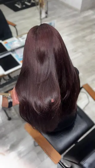 ロング カラー 飯田 優希のヘアスタイル