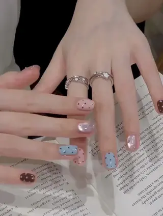 ネイル 🌻🌻🌻ひま わり🌻🌻🌻のネイルデザイン