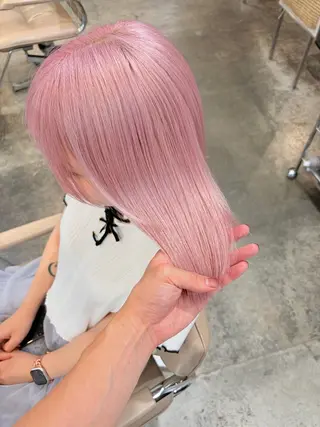 ショート カラー ハッシュカット&艶々 ハイトーン/ミワのヘアスタイル