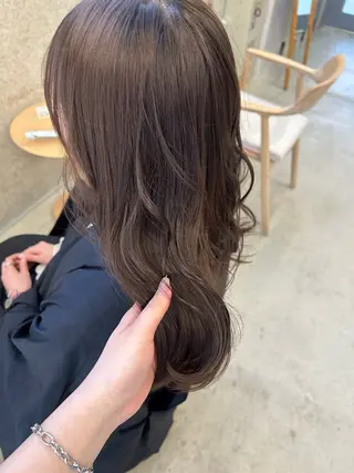 ミディアム カラー SiLO Yukinaのヘアスタイル