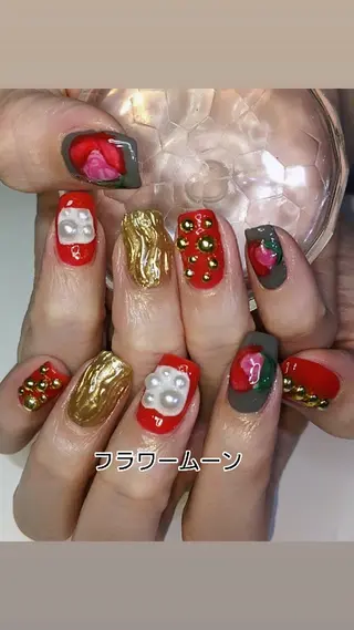 ネイル フラワー ムーンのネイルデザイン