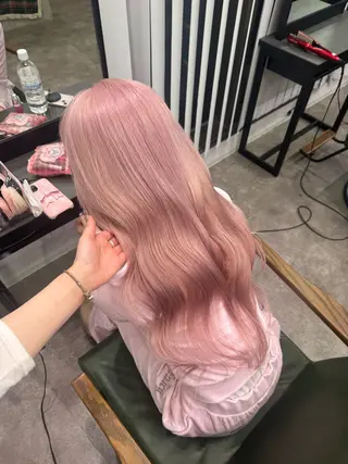 ロング カラー ハイトーン/ピンク カラー/めい🎀のヘアスタイル