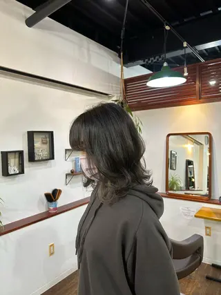 カラー 橋本 愛唯のヘアスタイル
