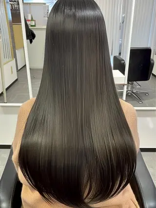 ロング MIO🍎ハイトーン /透明感カラーのヘアスタイル