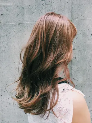 セミロング カラー 白髪に寄り添う美容師 オギノミワコですのヘアスタイル