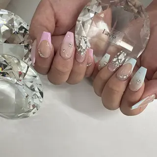 ネイル lavia🖤 ayumiのネイルデザイン