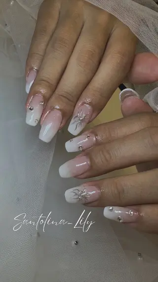 ネイル Santolina Lilyのネイルデザイン