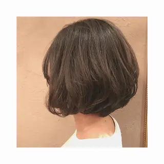ショート くるくるパーマ aikoのヘアスタイル