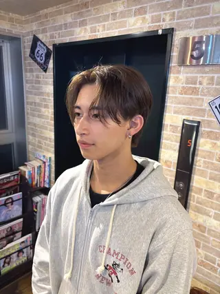 メンズ メンズ特化シャドウパ ーマラウンドマッシュのヘアスタイル