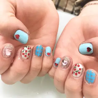 ネイル 板垣 綾乃のネイルデザイン