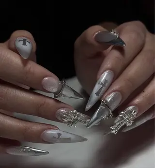 ネイル Genie Mika Nailsのネイルデザイン