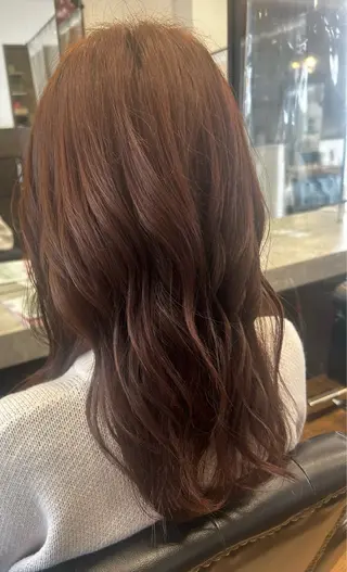 ロング カラー 吉川 茉由子のヘアスタイル