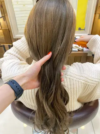 ロング カラー riho/レイヤー/ ハイトーン/ブリーチのヘアスタイル