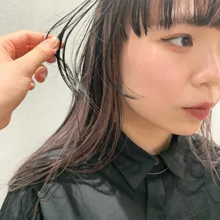セミロング カラー 本間 結衣のヘアスタイル