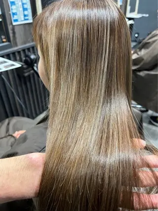 ロング 上田 かよのヘアスタイル
