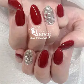 ミディアム Quincy ネイル&アイラッシュのマツエク・マツパデザイン