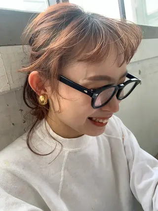ミディアム カラー パーマ ヘアアレンジ 💓パーマ，💗 レイヤーカットのヘアスタイル