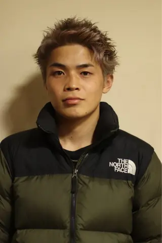 ショート カラー メンズ 浅岡 昭汰のヘアスタイル