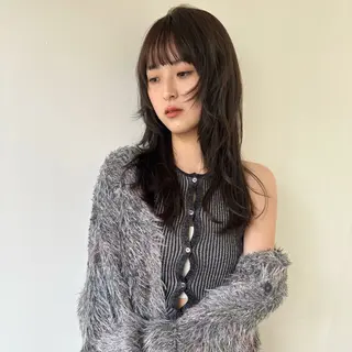 ロング カラー YUNA /レイヤーカットのヘアスタイル