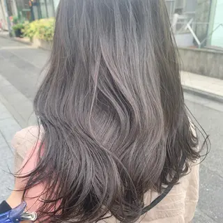 セミロング カラー ネイル ハイトーンボブ 前田 表参道　グレージュのヘアスタイル