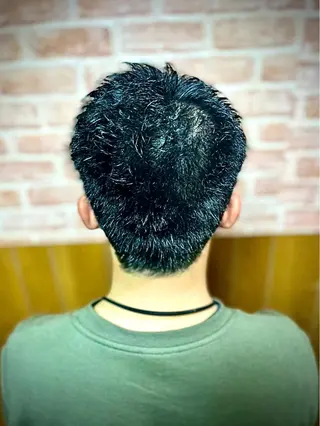 ショート カラー パーマ メンズ men's特化　石井 貴章のヘアスタイル