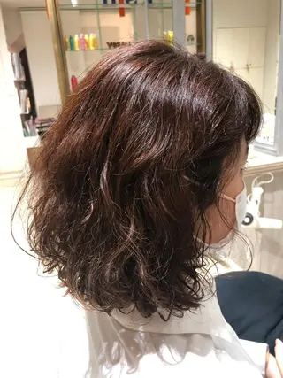 ミディアム パーマ 似合う髪型見つけます AYAKAのヘアスタイル