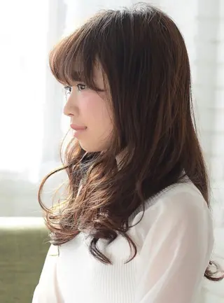 セミロング パーマ Marika 🫧のマツエク・マツパデザイン