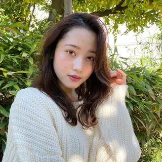 セミロング 永山 愛莉のヘアスタイル