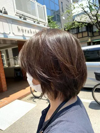 ショート カラー 渡辺 ゆみのヘアスタイル