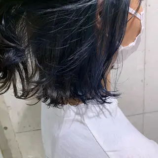 ショート カラー 抜け感レイヤー︴ ニュアンスカラーのヘアスタイル