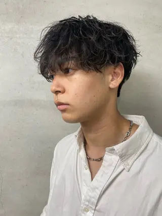 ショート メンズ 亀井隆汰/メンズ専門 パーマ/フェード可のヘアスタイル